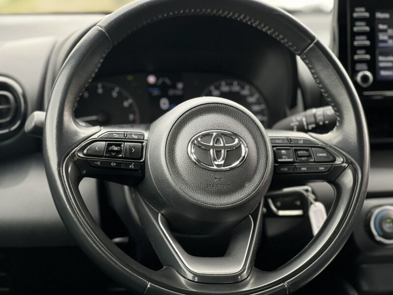 Toyota Yaris Salon Polska Poleasingowy I właściciel Serwis ASO VAT 23% Bezwypadkowy IV (2020-)