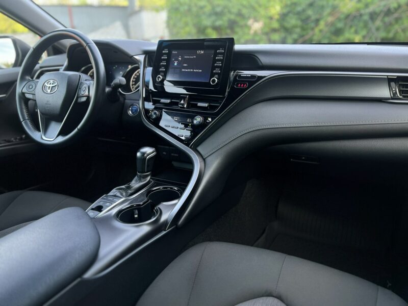 Toyota Camry Toyota Camry 2.5 218KM Hybrid Comfort CVT Salon Polska FV23% ASO VIII (2016-2018)