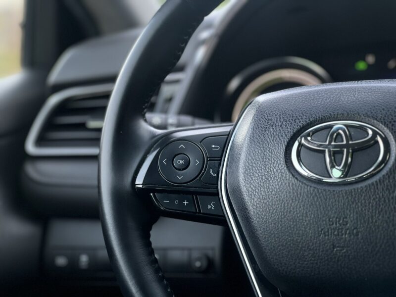 Toyota Camry Toyota Camry 2.5 218KM Hybrid Comfort CVT Salon Polska FV23% ASO VIII (2016-2018)