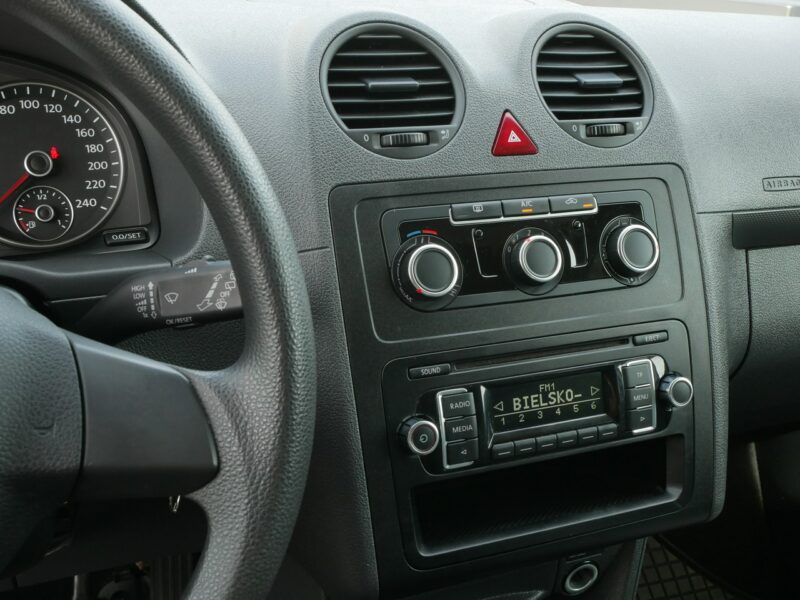 Volkswagen Caddy FL 1.6 TDI 102KM Eu5 Maxi -7 Osób -7 Fot. +Koła zima -Nowy rozrząd III (2004-)