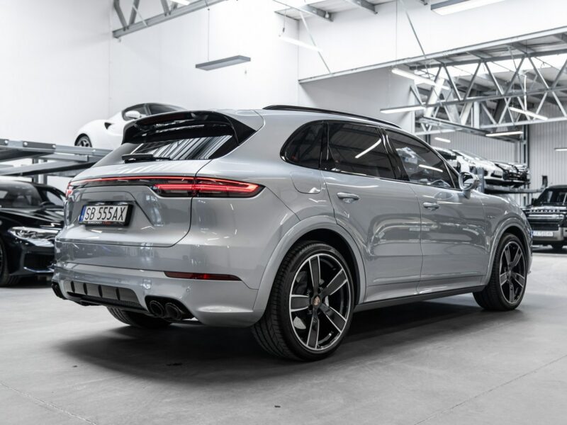 Porsche Cayenne E-Hybrid 462KM. Konfiguracja na 712 tys. zł. Gwarancja do 01.2026. III(2017-)