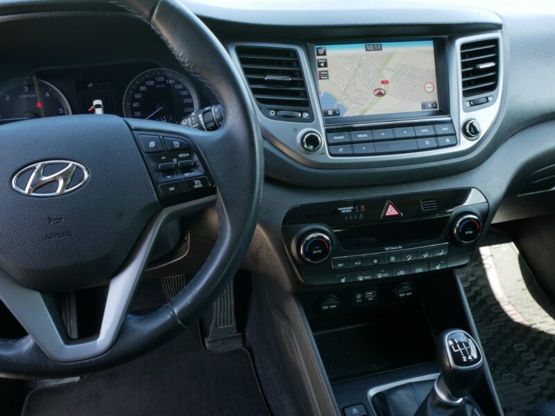 Hyundai Tucson 1.7 CRDI 115KM Eu6 -Panorama -Navi -Grzane fotele -Bardzo zadbany III (2015-2020)