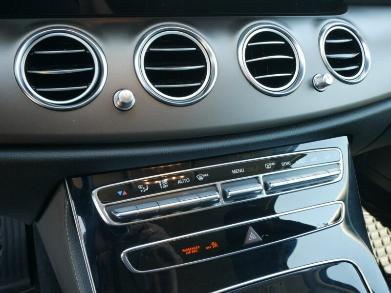 Mercedes E 220 2.0D 220D 194KM [Eu6] Sedan Automat -Bardzo zadbany +Koła zima -Euro 6 W213 (2016-)