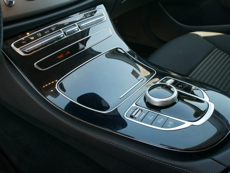 Mercedes E 220 2.0D 220D 194KM [Eu6] Sedan Automat -Bardzo zadbany +Koła zima -Euro 6 W213 (2016-)