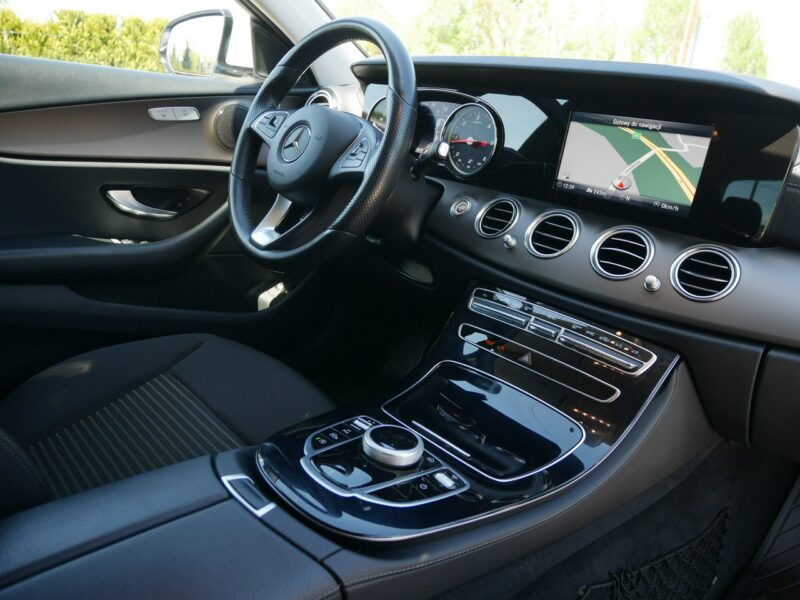 Mercedes E 220 2.0D 220D 194KM [Eu6] Sedan Automat -Bardzo zadbany +Koła zima -Euro 6 W213 (2016-)