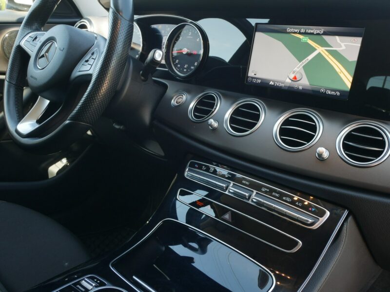 Mercedes E 220 2.0D 220D 194KM [Eu6] Sedan Automat -Bardzo zadbany +Koła zima -Euro 6 W213 (2016-)