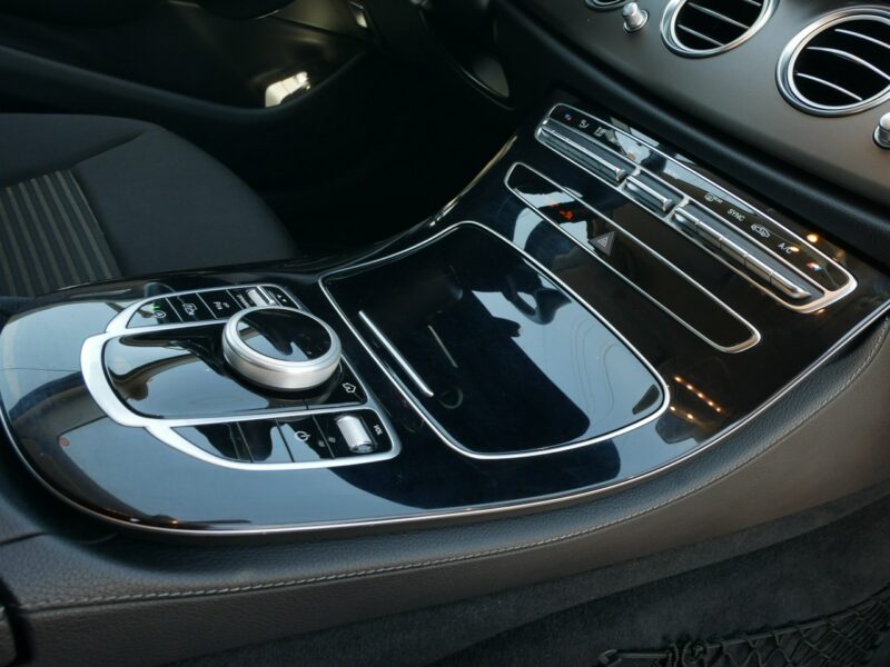 Mercedes E 220 2.0D 220D 194KM [Eu6] Sedan Automat -Bardzo zadbany +Koła zima -Euro 6 W213 (2016-)
