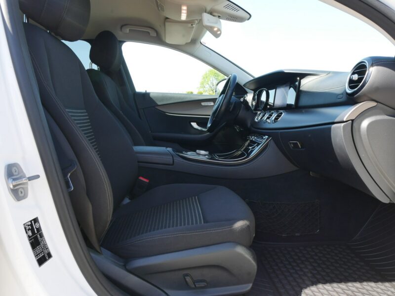 Mercedes E 220 2.0D 220D 194KM [Eu6] Sedan Automat -Bardzo zadbany +Koła zima -Euro 6 W213 (2016-)