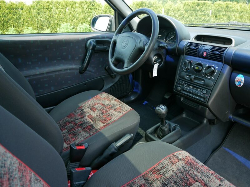 Opel Corsa 1.0 12V 54KM 3 Drzwi -Zobacz B (1993-2000)