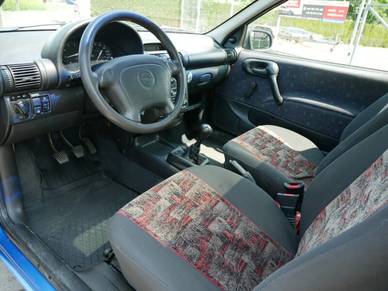 Opel Corsa 1.0 12V 54KM 3 Drzwi -Zobacz B (1993-2000)