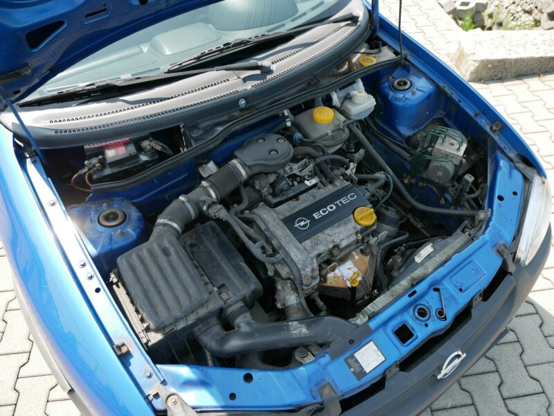 Opel Corsa 1.0 12V 54KM 3 Drzwi -Zobacz B (1993-2000)