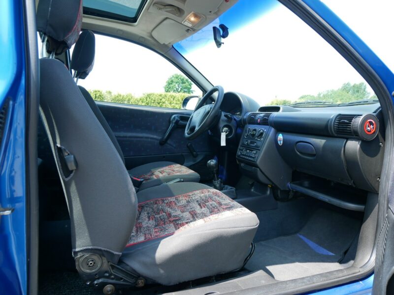 Opel Corsa 1.0 12V 54KM 3 Drzwi -Zobacz B (1993-2000)