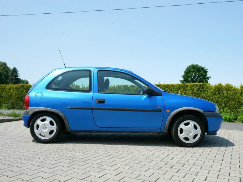 Opel Corsa 1.0 12V 54KM 3 Drzwi -Zobacz B (1993-2000)