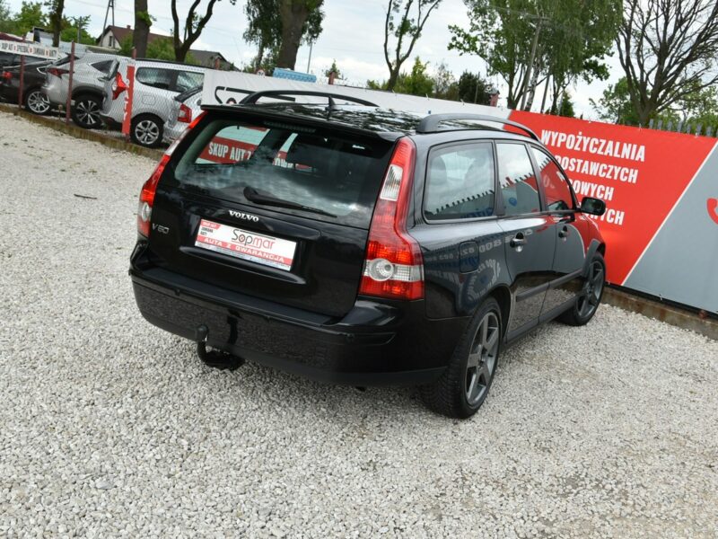 Volvo V50 2.4 BENZYNA 140KM Manual 2004r. Climatronic TEMPOMAR Alufelgi R 17" I (2004-2007)