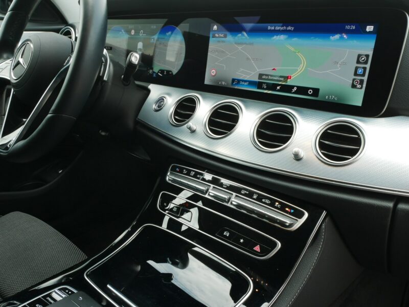 Mercedes E 220 2.0 E220d 194KM Avantgarde All-Terrain 4Matic 4x4 - Serwis ASO kombi W213 (2016-)