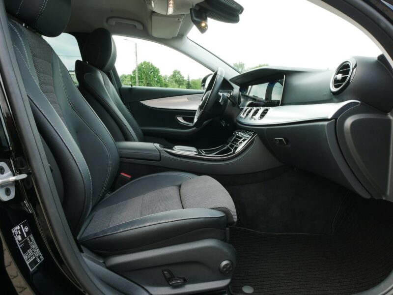 Mercedes E 220 2.0 E220d 194KM Avantgarde All-Terrain 4Matic 4x4 - Serwis ASO kombi W213 (2016-)