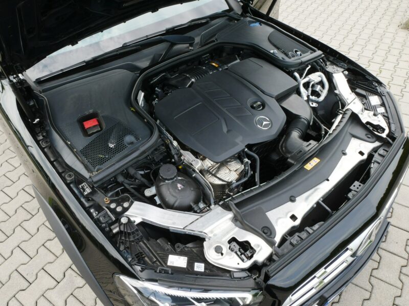 Mercedes E 220 2.0 E220d 194KM Avantgarde All-Terrain 4Matic 4x4 - Serwis ASO kombi W213 (2016-)