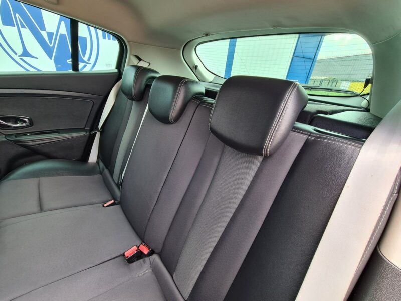 Renault Megane BOSE Automat Navi 2xPDC Półskóry Led Wolne Ręce Klimatronik Sensory III (2008-2016)