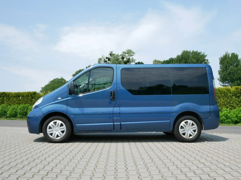 Opel Vivaro 2.5 CDTI 135KM Tour -7 Osób -VAT 23% Brutto -Bardzo zadbany -Zobacz I (2001-2014)
