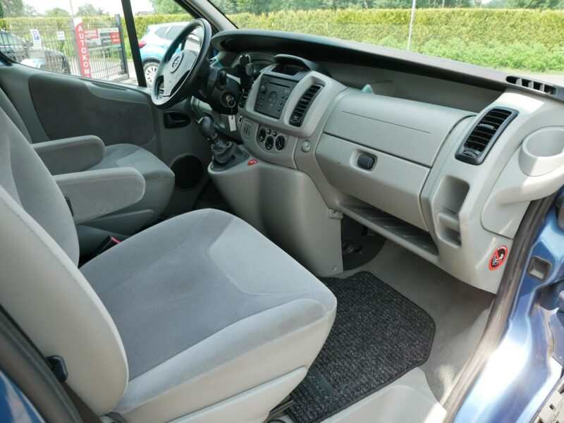 Opel Vivaro 2.5 CDTI 135KM Tour -7 Osób -VAT 23% Brutto -Bardzo zadbany -Zobacz I (2001-2014)