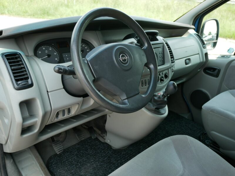 Opel Vivaro 2.5 CDTI 135KM Tour -7 Osób -VAT 23% Brutto -Bardzo zadbany -Zobacz I (2001-2014)