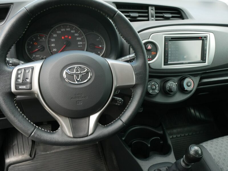 Toyota Yaris 1.4 D-4D 90KM [Eu5] 1 właściciel od 7 lat - Klima + Opony Zima III (2011-2019)