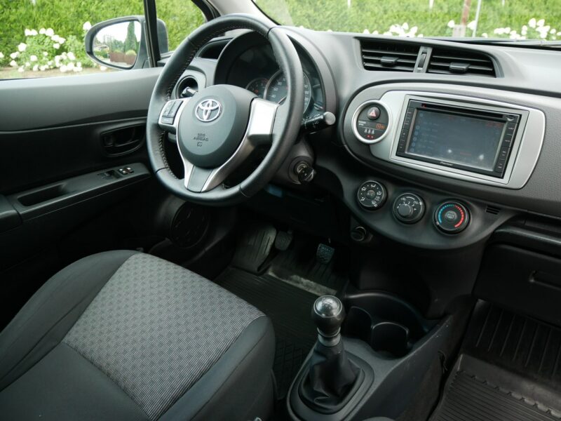 Toyota Yaris 1.4 D-4D 90KM [Eu5] 1 właściciel od 7 lat - Klima + Opony Zima III (2011-2019)