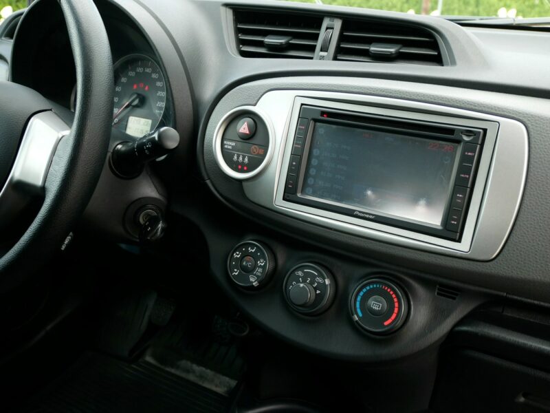 Toyota Yaris 1.4 D-4D 90KM [Eu5] 1 właściciel od 7 lat - Klima + Opony Zima III (2011-2019)