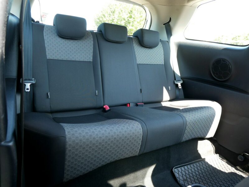 Toyota Yaris 1.4 D-4D 90KM [Eu5] 1 właściciel od 7 lat - Klima + Opony Zima III (2011-2019)