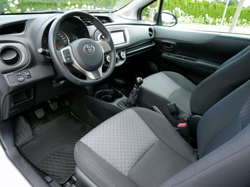 Toyota Yaris 1.4 D-4D 90KM [Eu5] 1 właściciel od 7 lat - Klima + Opony Zima III (2011-2019)