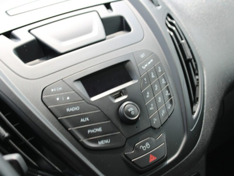 Ford Transit Courier Gwarancja F-vat Salon Polska