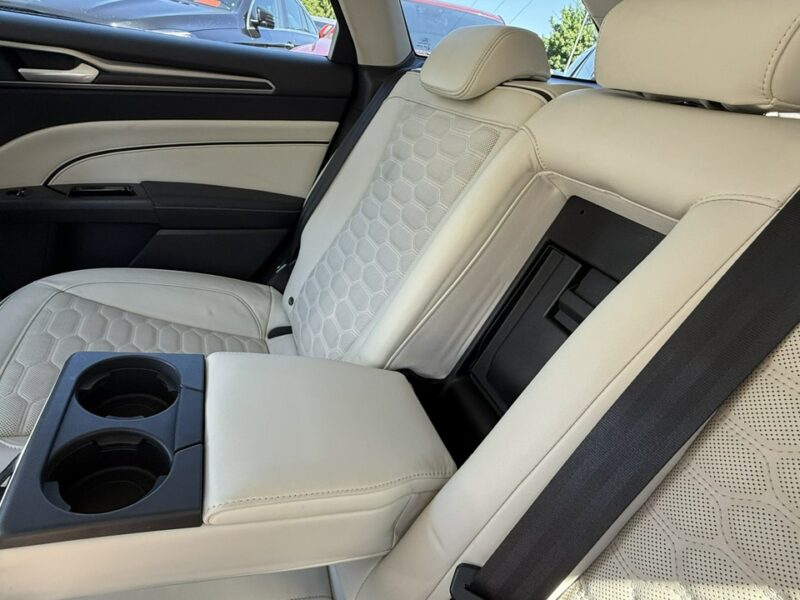 Ford Mondeo Ford Mondeo Hybryd Automat Vignale FulLED Wentyle Mk5 (2014-)