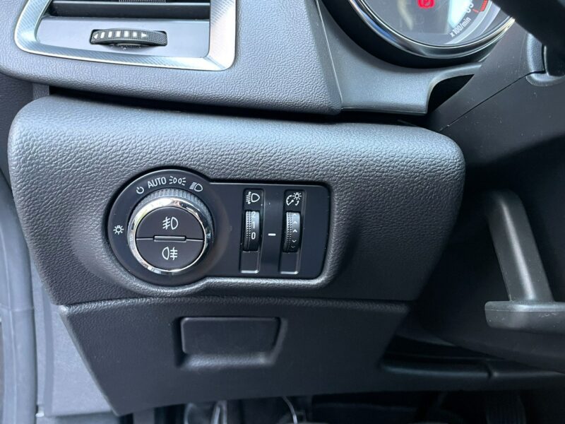 Opel Astra LED, Klimatyzacja, Nawigacja, Tempomat, Bluetooth, Czujniki Parkowania J (2009-2019)