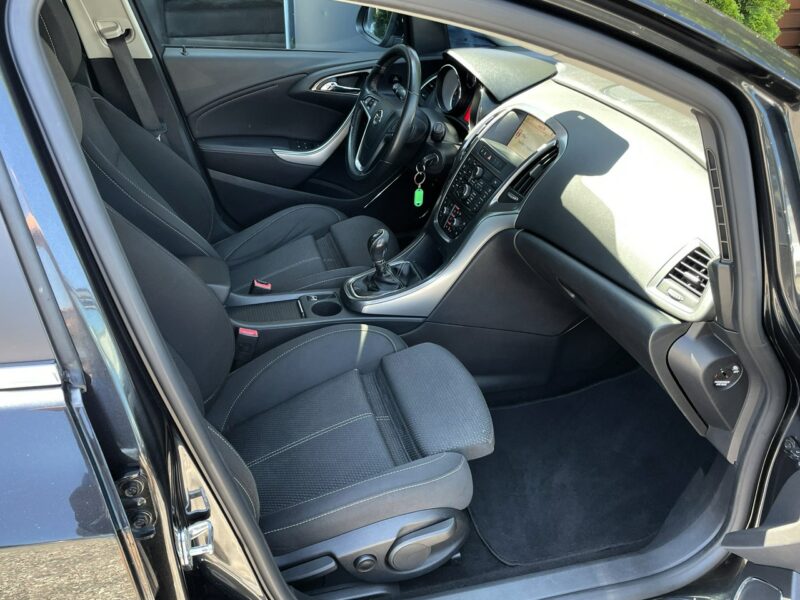 Opel Astra LED, Klimatyzacja, Nawigacja, Tempomat, Bluetooth, Czujniki Parkowania J (2009-2019)