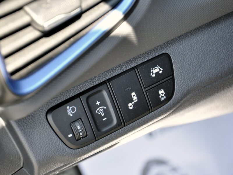 Hyundai IONIQ 1,6i 105KM Hybryda/Navi/Kamera/LEDy/Serwis/Nowe opony/Automat