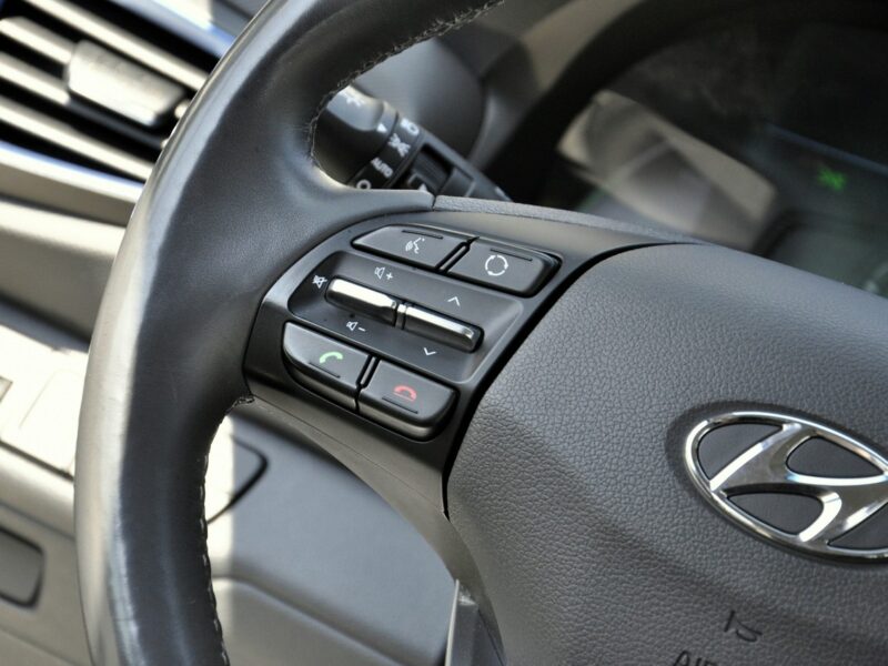 Hyundai IONIQ 1,6i 105KM Hybryda/Navi/Kamera/LEDy/Serwis/Nowe opony/Automat