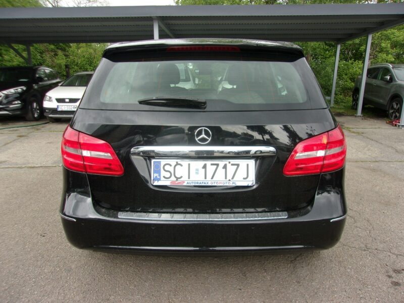 Mercedes B 180 Klimatyzacja, Niski przebieg, Bezwypadkowy, Nawigacja, PDC 2x W246 (2011-)