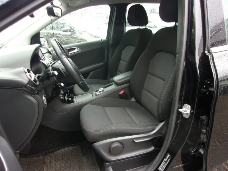 Mercedes B 180 Klimatyzacja, Niski przebieg, Bezwypadkowy, Nawigacja, PDC 2x W246 (2011-)