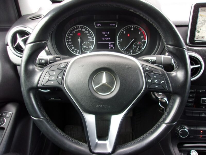 Mercedes B 180 Klimatyzacja, Niski przebieg, Bezwypadkowy, Nawigacja, PDC 2x W246 (2011-)