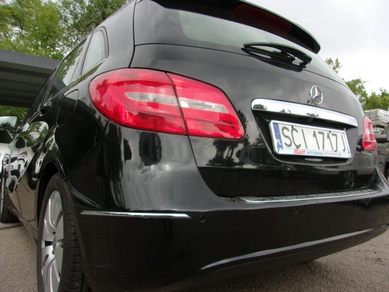Mercedes B 180 Klimatyzacja, Niski przebieg, Bezwypadkowy, Nawigacja, PDC 2x W246 (2011-)
