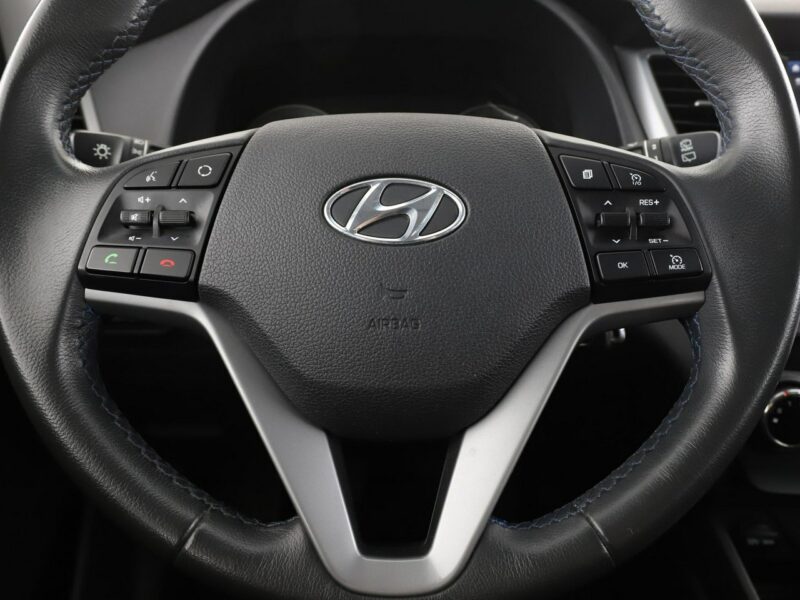 Hyundai Tucson navi klimatyzacja grzane fotele czujniki parkowania III (2015-2020)