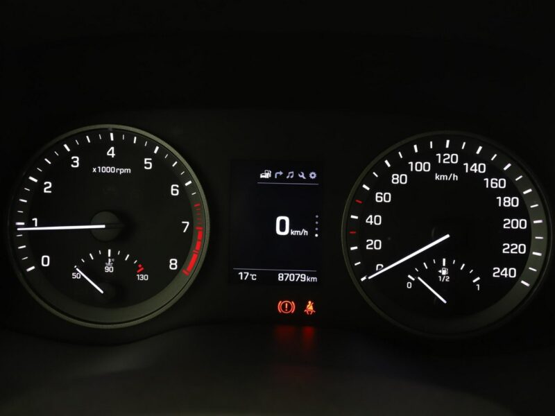 Hyundai Tucson navi klimatyzacja grzane fotele czujniki parkowania III (2015-2020)