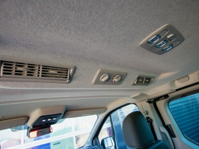 Renault Trafic 8-OSÓB DŁUGI L2H1 | bogate wyposażenie III (2014-)