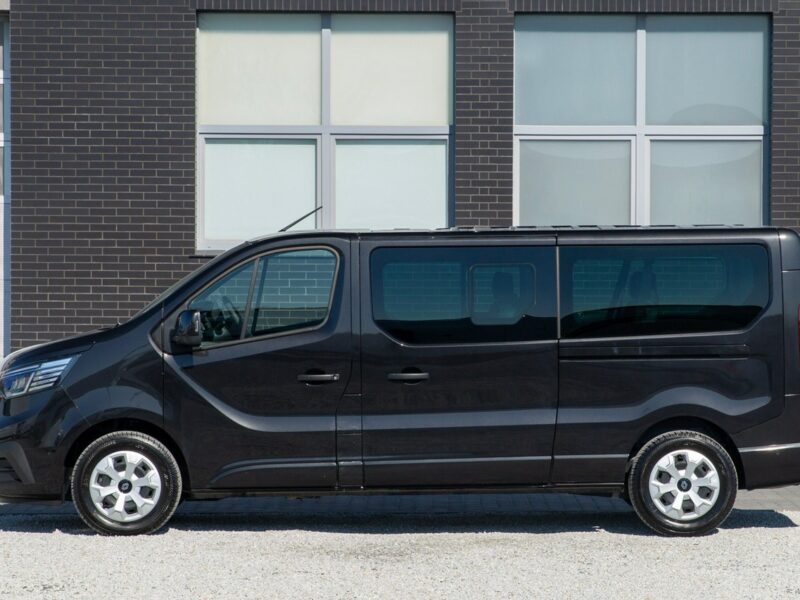 Renault Trafic 8-OSÓB DŁUGI L2H1 | bogate wyposażenie III (2014-)