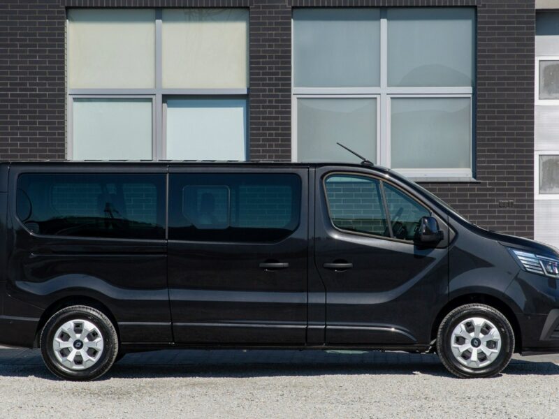 Renault Trafic 8-OSÓB DŁUGI L2H1 | bogate wyposażenie III (2014-)