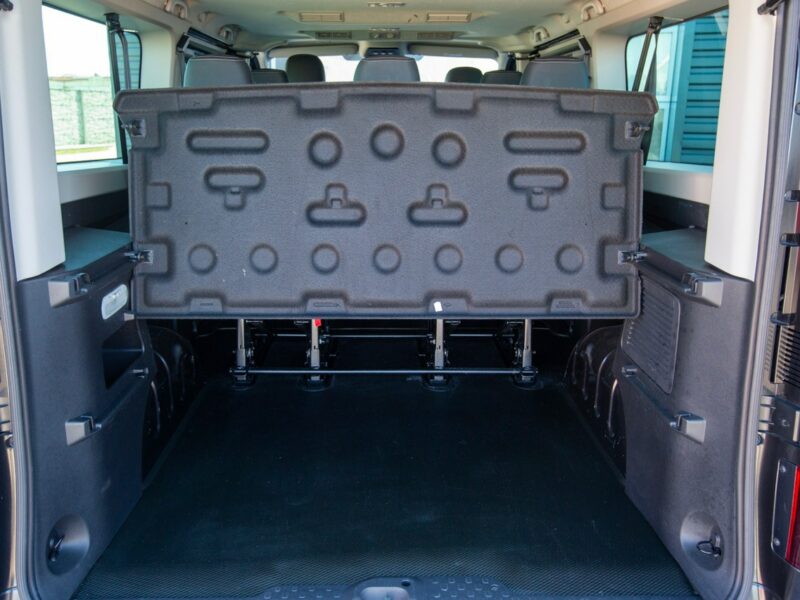 Renault Trafic 8-OSÓB DŁUGI L2H1 | bogate wyposażenie III (2014-)