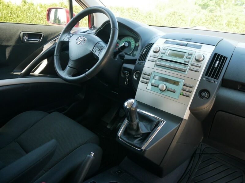 Toyota Corolla Verso 1.8 VVT-i 130KM -Krajowy -1 Właściciel -Serw ASO do końca +Koła zima III (2004-2009)