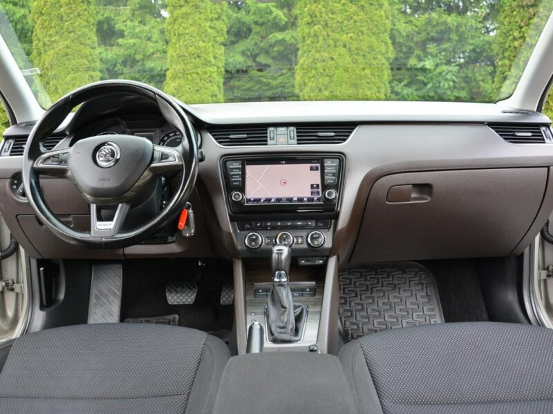 Škoda Octavia 2.0TDI(184M)Scout Duża Navi Kamera Bi-Xenon Ledy 2xParkt Aso III (2013-)