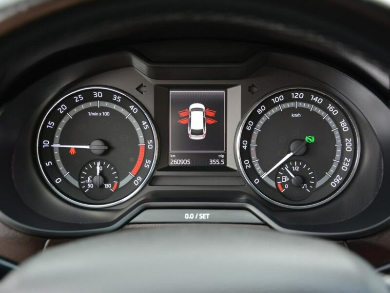 Škoda Octavia 2.0TDI(184M)Scout Duża Navi Kamera Bi-Xenon Ledy 2xParkt Aso III (2013-)