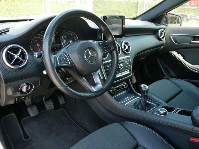 Mercedes A 180 1.6 122KM [Eu6] -Navi -Grzane fotele -Euro 6 -Zobacz W176 (2012-)